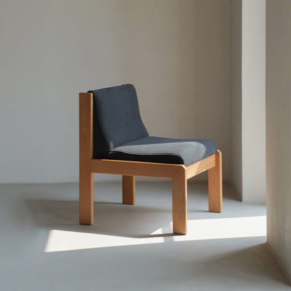 Hemvik Lounge Chair